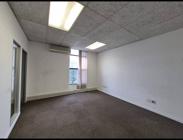 419M² OFFICE TO LET IN CRAIGHALL